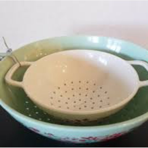 Pioneer Woman colander set - Picture 4 of 5